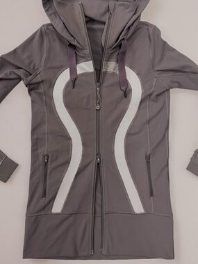 🕺🏼 Lululemon Stride Jacket~Lilac Heathered Coal~Women’s 4~Hooded w/ High Collar